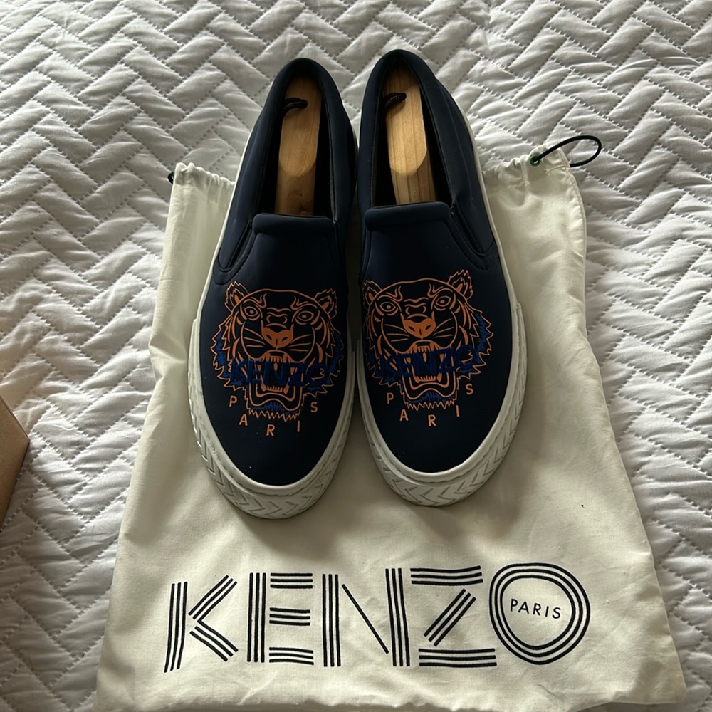 Excellent condition. Men’s Blue lucky tiger Paris